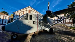 Avión Short Skyvan SC-7 utilizado en los vuelos de la muerte, hoy expuesto en la ESMA